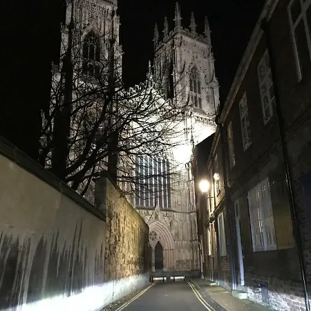 Vakantiehuis 7 Precentor's Court