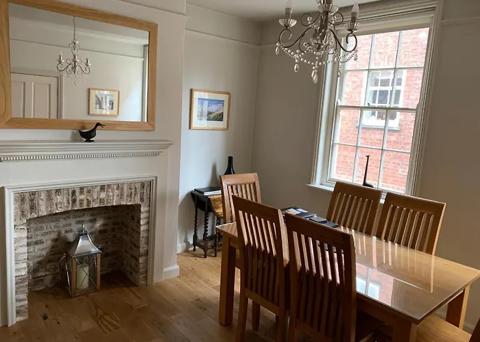 7 Precentor's Court * York