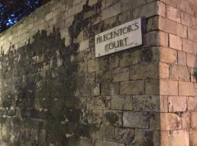 7 Precentor's Court Holiday home *