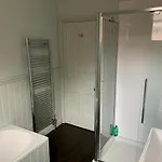 7 Precentor's Court Дом отдыха *