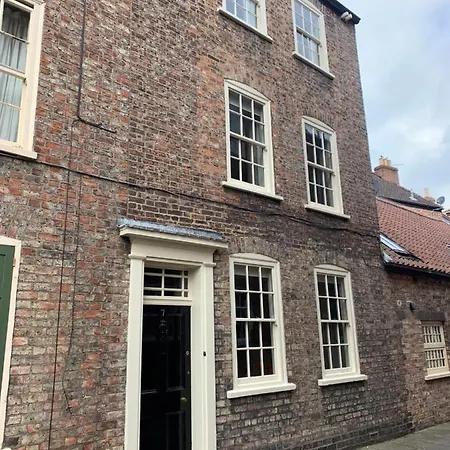 7 Precentor's Court בית נופש יורק